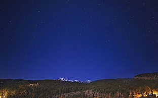 Huge Ruidoso W/ Game Room, Pool, 2 Balconies, 2 Kitchens - Sleeps 17!