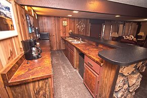 Huge Ruidoso W/ Game Room, Pool, 2 Balconies, 2 Kitchens - Sleeps 17!