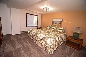 Huge Ruidoso W/ Game Room, Pool, 2 Balconies, 2 Kitchens - Sleeps 17!