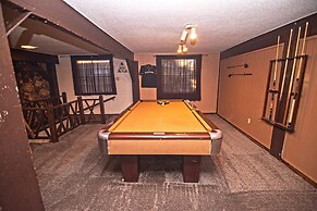 Huge Ruidoso W/ Game Room, Pool, 2 Balconies, 2 Kitchens - Sleeps 17!