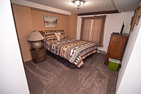 Huge Ruidoso W/ Game Room, Pool, 2 Balconies, 2 Kitchens - Sleeps 17!