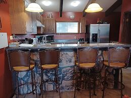 Huge Ruidoso W/ Game Room, Pool, 2 Balconies, 2 Kitchens - Sleeps 17!