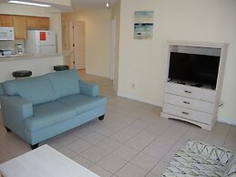 Golf Course View Condo 3005m With Outdoor Pool in Brunswick Plantation