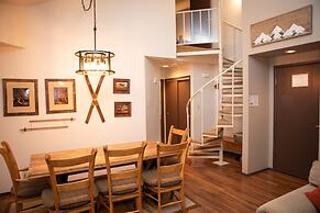 1168 Flying Dutchman 2 Bedroom Condo by RedAwning