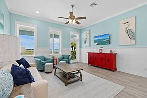 Anchors Aweigh 3 Bedroom Cottage by RedAwning