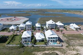 Anchors Aweigh 3 Bedroom Cottage by RedAwning