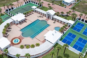 Anchors Aweigh 3 Bedroom Cottage by RedAwning