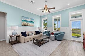 Anchors Aweigh 3 Bedroom Cottage by RedAwning