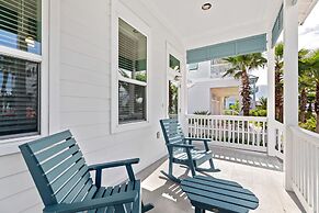 Anchors Aweigh 3 Bedroom Cottage by RedAwning