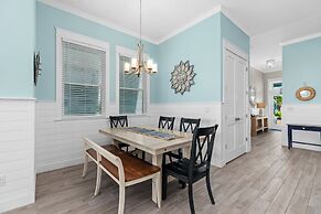 Anchors Aweigh 3 Bedroom Cottage by RedAwning