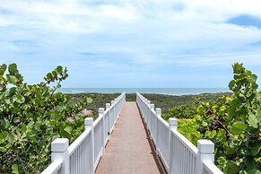 Anchors Aweigh 3 Bedroom Cottage by RedAwning