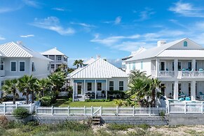 Anchors Aweigh 3 Bedroom Cottage by RedAwning