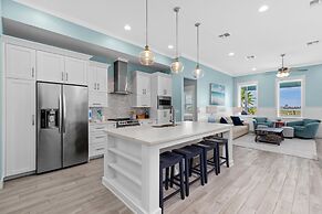 Anchors Aweigh 3 Bedroom Cottage by RedAwning