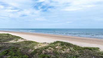 Anchors Aweigh 3 Bedroom Cottage by RedAwning