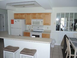 2307m 1 Bedroom Condo by RedAwning