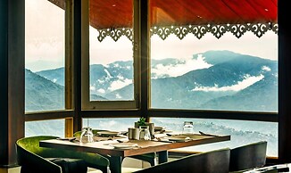 Sumitel Vista 800m from Mall Road