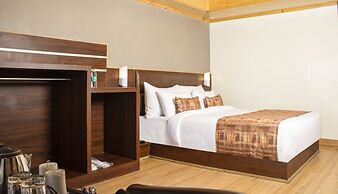 Sumitel Vista 800m from Mall Road