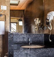 Sumitel Vista 800m from Mall Road