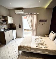 Room in Studio - Room for 2 People in Limenaria, Only Five Minutes Awa