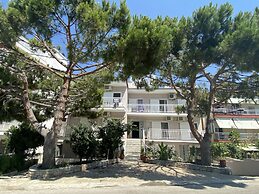 Room in Studio - Beautiful Room for 3 People in Limenaria, Only Five M