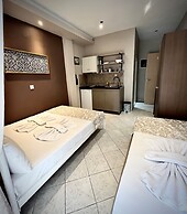 Room-beautiful Bedroom for 3 People in L