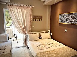 Room-beautiful Bedroom for 3 People in L