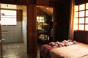 Las Ballenas Quadruple Room With Double and Bunk bed