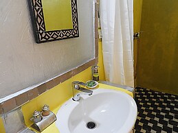 Room in Lodge - Sleep In Luxury Tent In Desert !