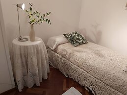 The Vertical House, With Terrace In Historical Centre