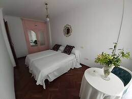 The Vertical House, With Terrace In Historical Centre