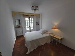 The Vertical House, With Terrace In Historical Centre