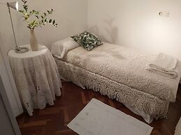 The Vertical House, With Terrace In Historical Centre