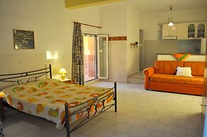 Holiday Studio Apartments Tonia - Pelekas Beach, Corfu