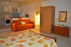 Holiday Studio Apartments Tonia - Pelekas Beach, Corfu