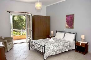 Holiday Apartments in Pelekas Beach, Corfu