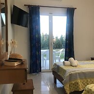 Room-studio Banos Apartments and Swimmin