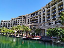 Two Bedroom Apartment - Fully Furnished and Design