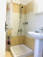 Room-studio in Banos Apartments With sha