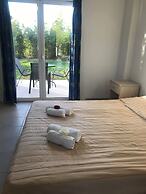 Room-studio in Banos Apartments With sha