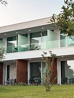 Empire Beach Resort