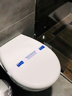 Melanj Airport Hotel