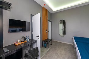 Melanj Airport Hotel