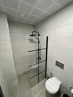 Melanj Airport Hotel