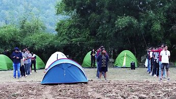 Moustache Kamp Kalakund