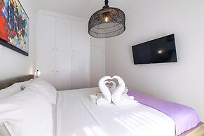 D9 center of Glyfada