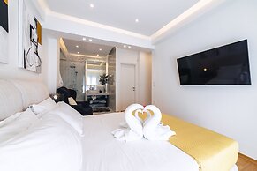 D9 center of Glyfada