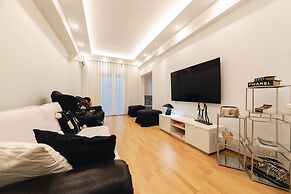 D9 center of Glyfada