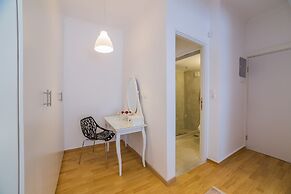 D9 center of Glyfada