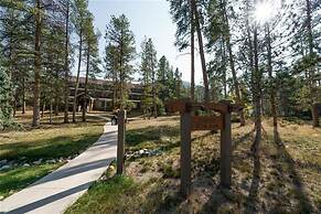 2084 The Pines 3 Bedroom Condo by RedAwning