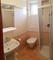 Beautiful 3-bed Apartment With big Terasse in Nin